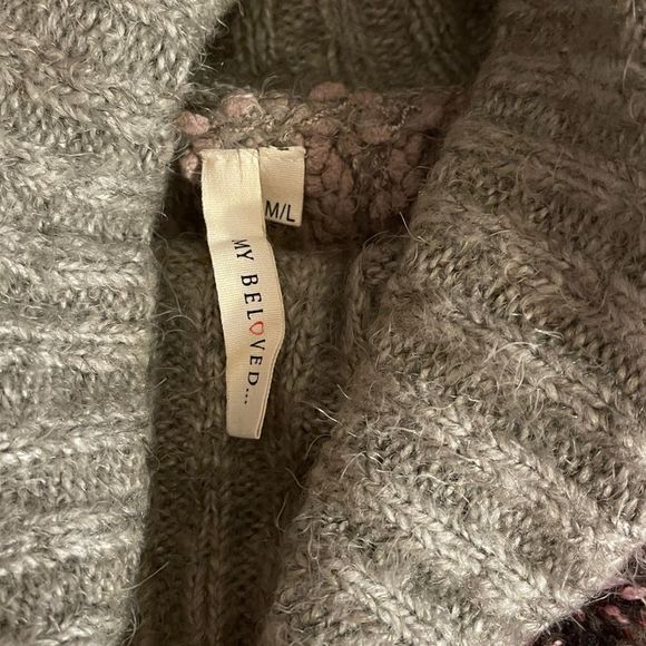 My Beloved Soft Fuzzy Oversized Sweater Size: M/L - Picture 8 of 9